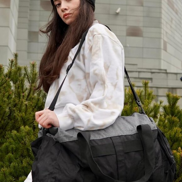 Gym Bags for Men Women, Foldable Travel Duffle Bag, Lightweight Weekender Duffel - Picture 7 of 8